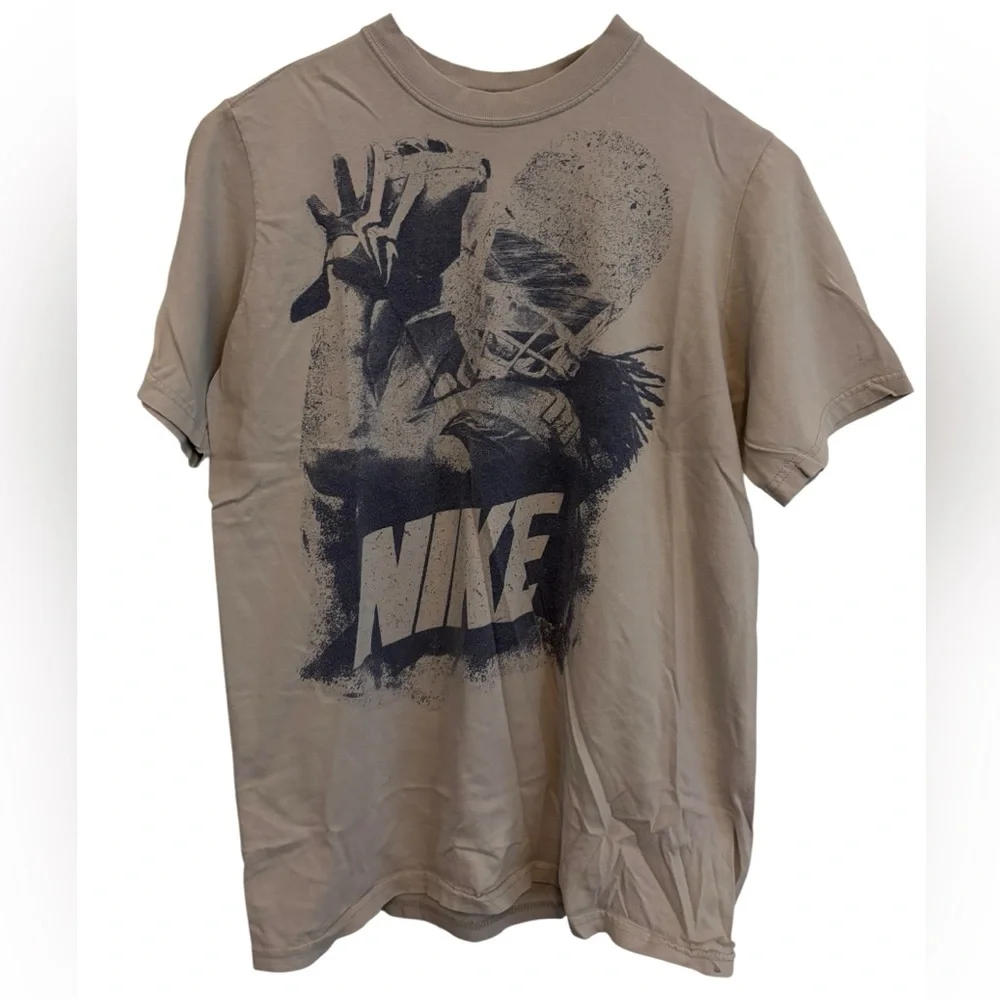 Nike Beige Graphic Tee